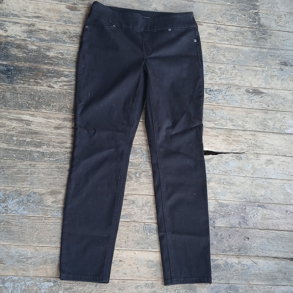 GUC Chico's perfect stretch soft jegging pull on Tapered Leg Black Denim jeans